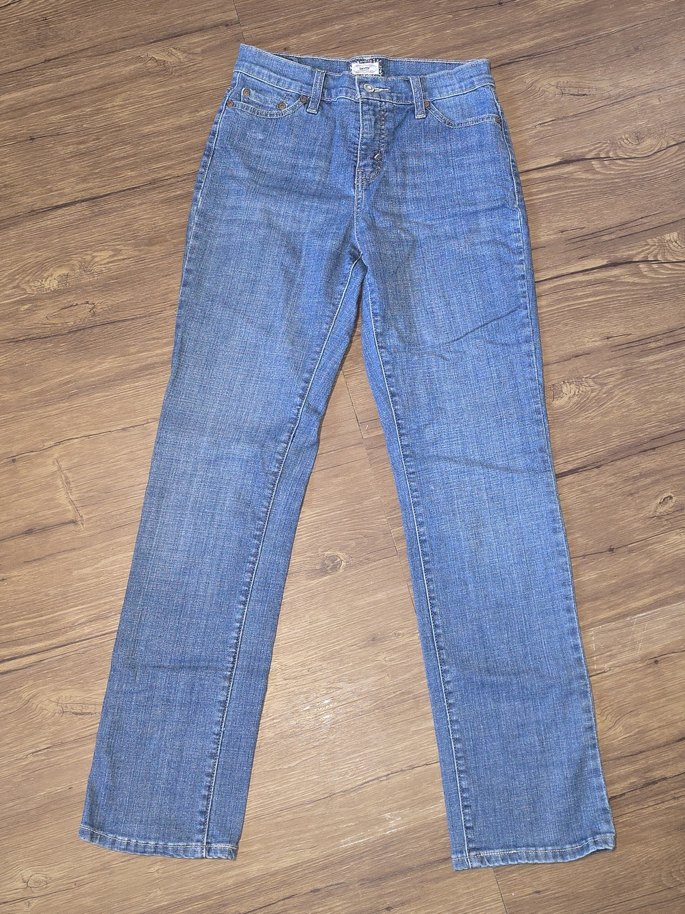 Levi's Perfectly Slimming Straight 512 Jeans - 6 Medium